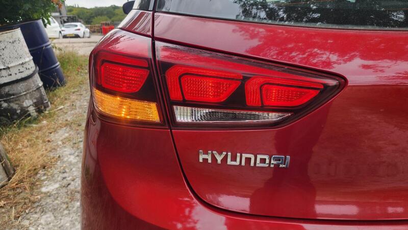 2015 Hyundai i20 — photo 13