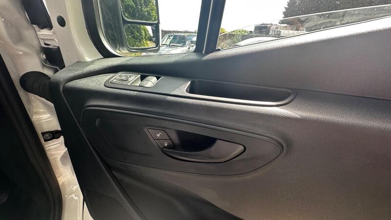 2026 Mercedes-Benz Sprinter — photo 13
