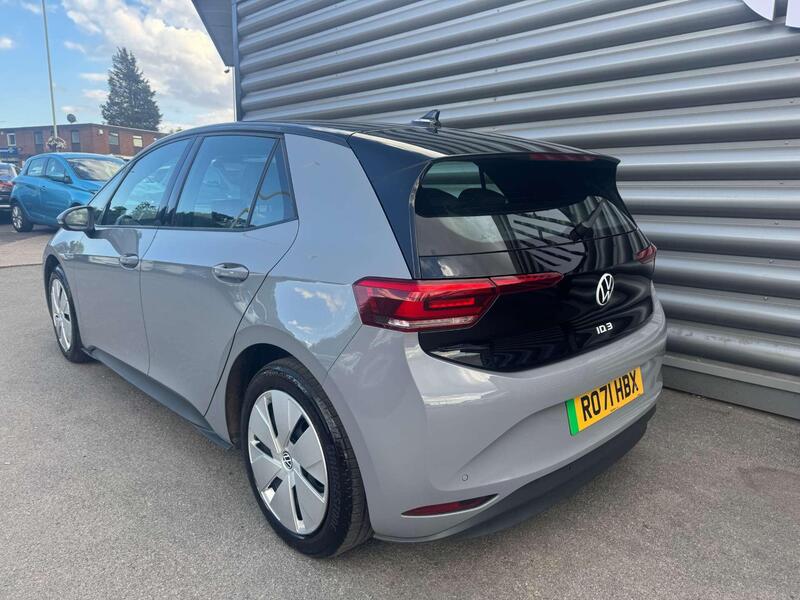 Volkswagen Id.3 view 5