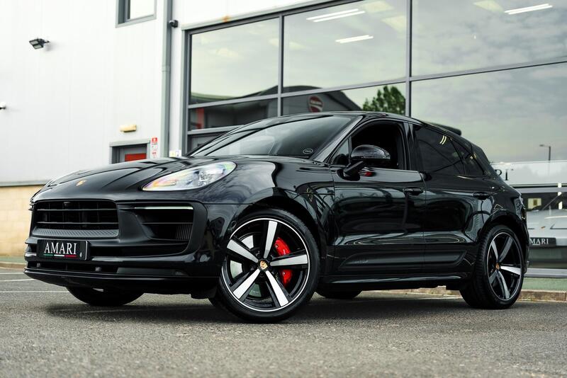 Porsche Macan view 3