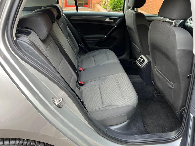 Volkswagen Golf view 13
