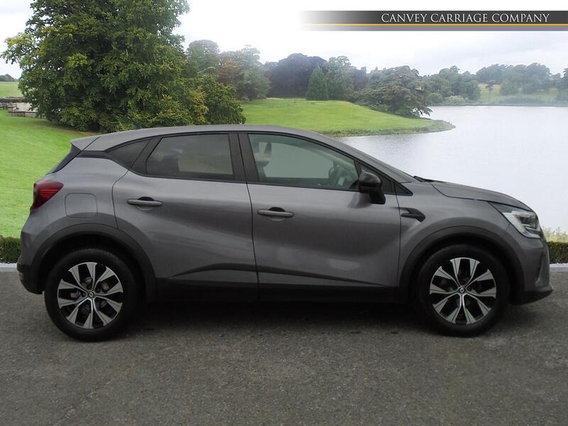 Renault Captur view 5