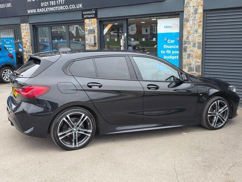 BMW 1 Series view 5