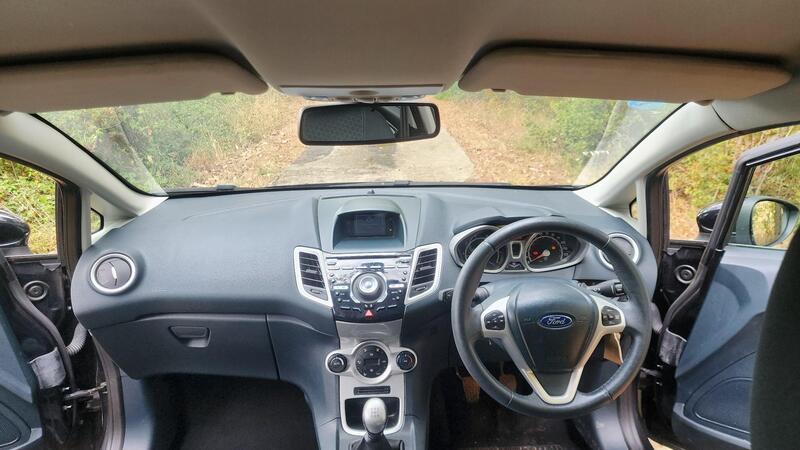2012 Ford Fiesta — photo 22