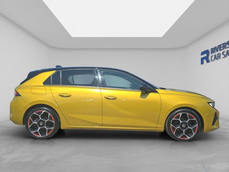 Vauxhall Astra view 3