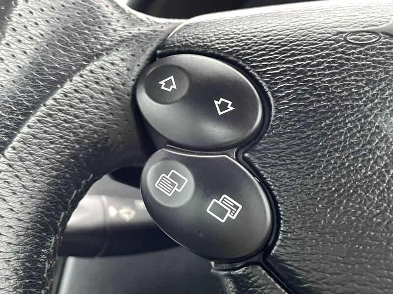 Mercedes-Benz CLK view 42