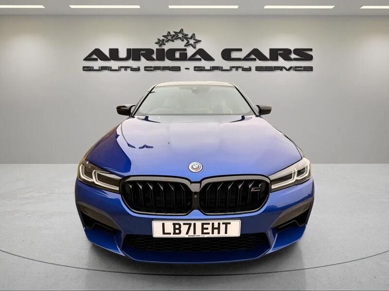 BMW M5 view 3