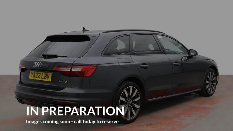 Audi A4 view 4