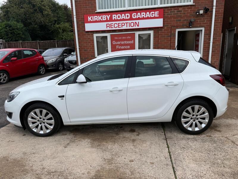 Vauxhall Astra view 5