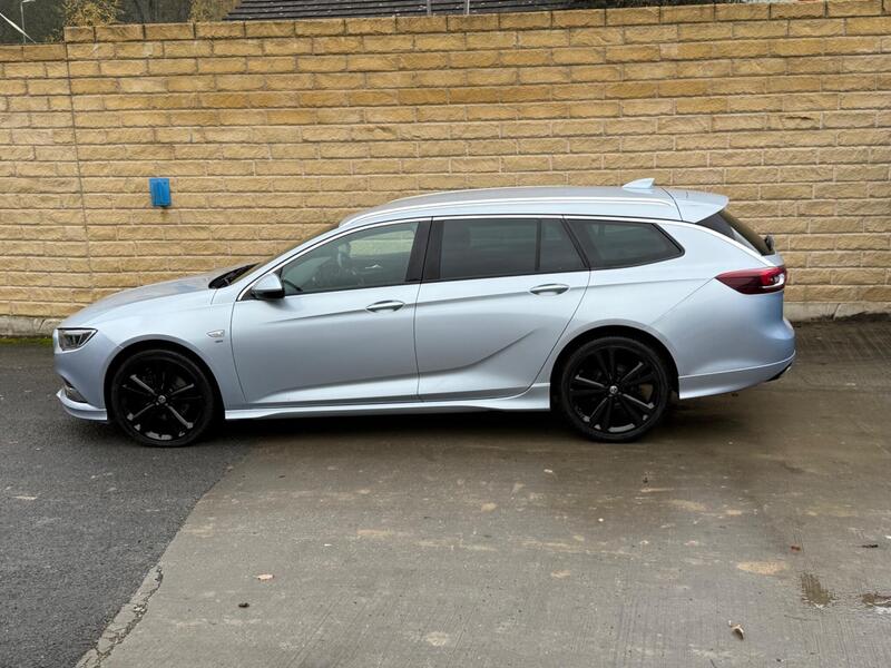 Vauxhall Insignia view 2