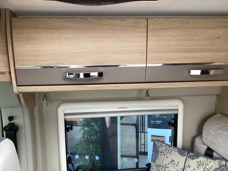 Elddis Autoquest CV40 — image 25