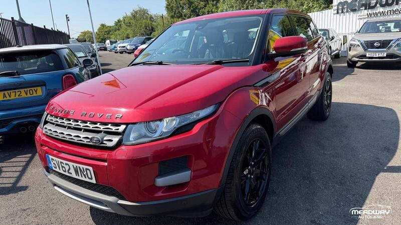 Land Rover Range Rover Evoque view 3