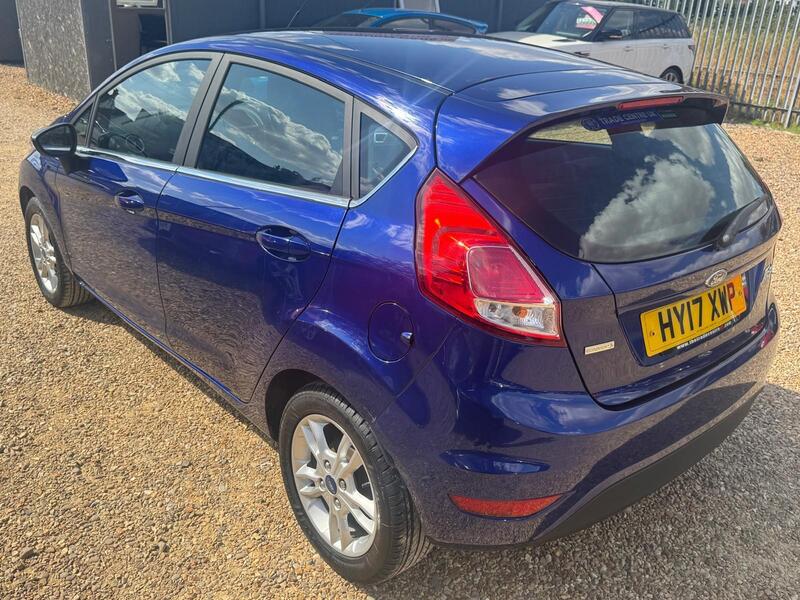 Ford Fiesta view 3