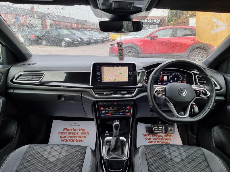 Volkswagen T-Roc view 4