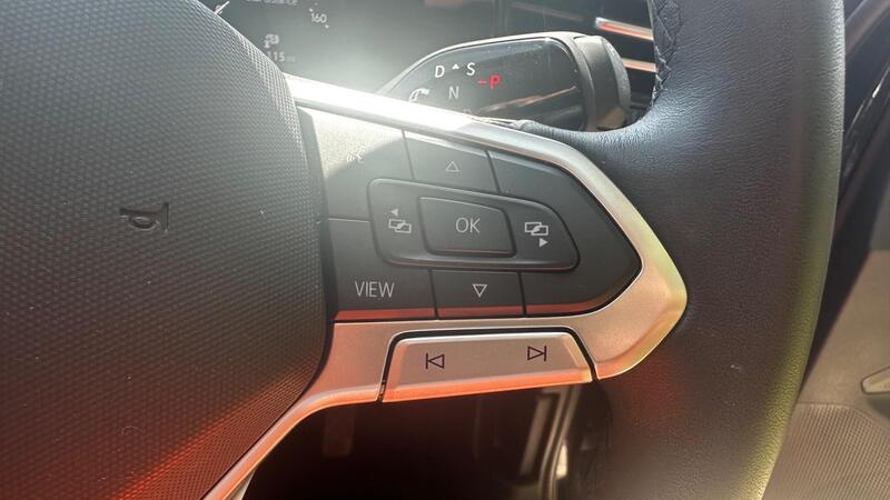 2025 Volkswagen Passat — photo 17