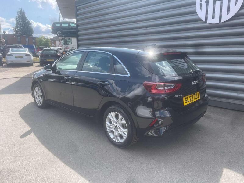 Kia Ceed view 4