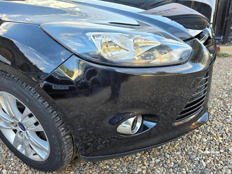 Ford Focus 1.6 Titanium Navigator Powershift Euro 5 5dr thumbnail 10