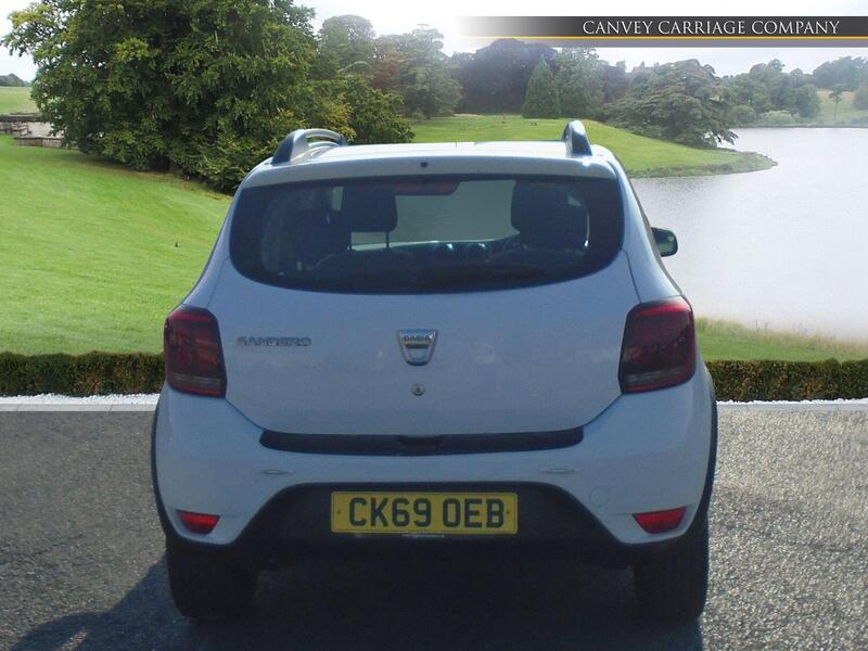 Dacia Sandero Stepway view 4
