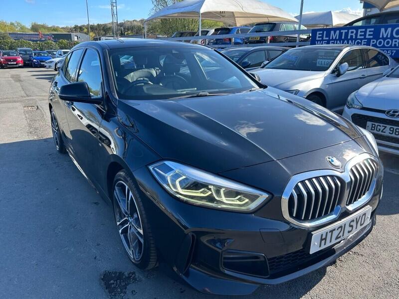 BMW 1 Series view 3
