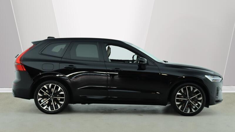 Volvo XC60 view 3