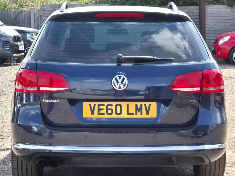 Volkswagen Passat view 5