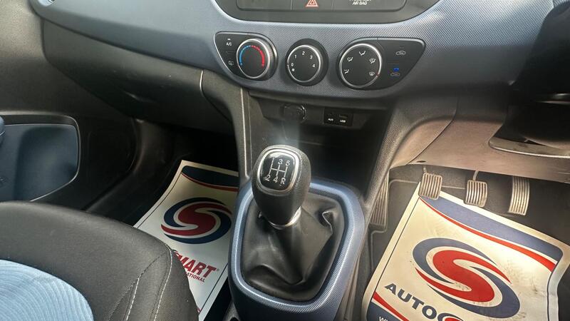 2015 Hyundai i10 — photo 10