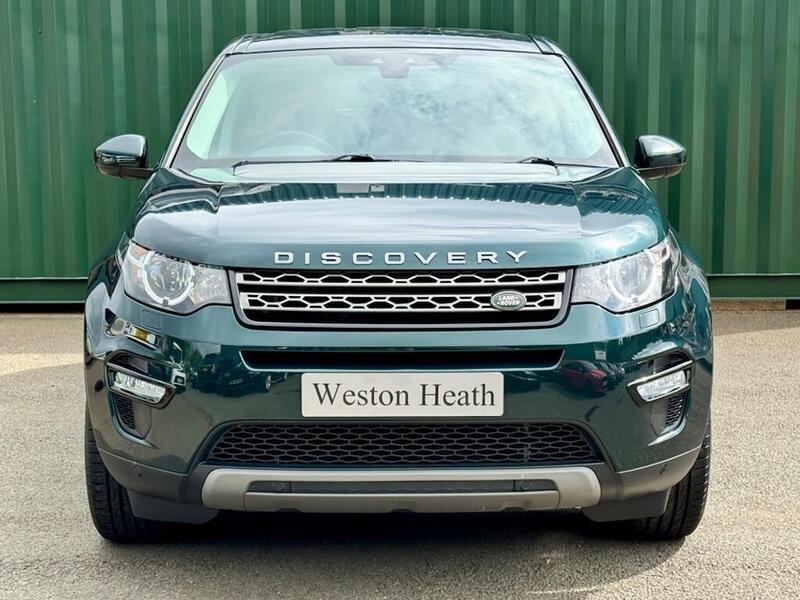 Land Rover Discovery Sport view 6