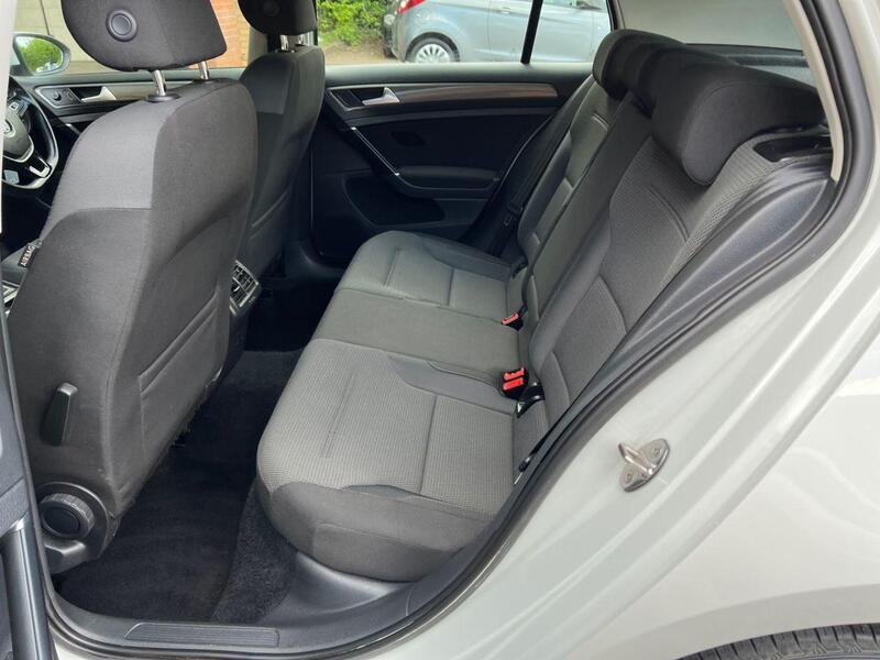 Volkswagen Golf view 16