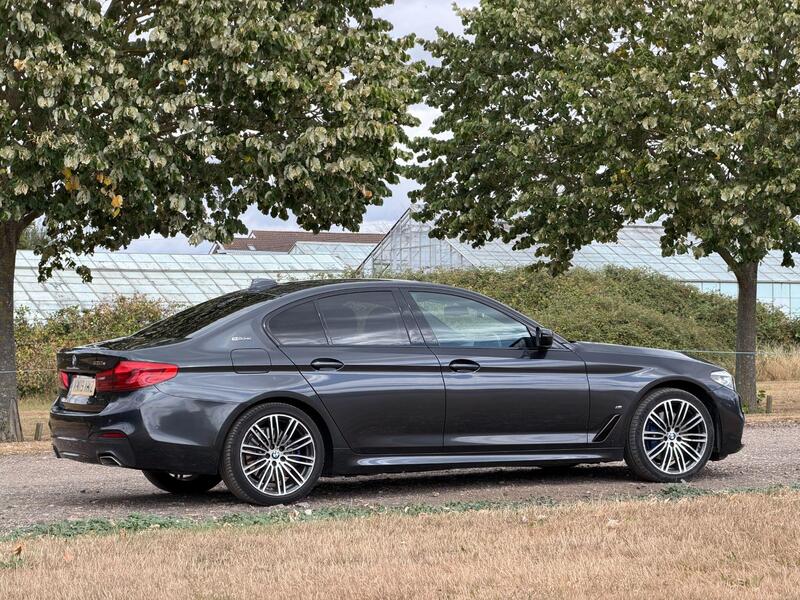 BMW 5 Series view 5