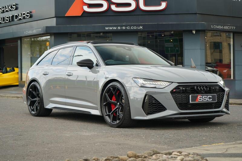 Audi RS6 Avant view 5
