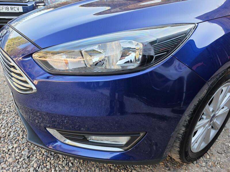 Ford Focus 1.6 Titanium Powershift Euro 6 5dr thumbnail 10