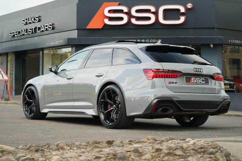 Audi RS6 Avant view 2