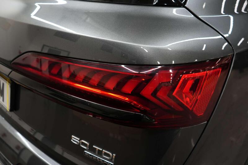 Audi Audi Q7 view 7