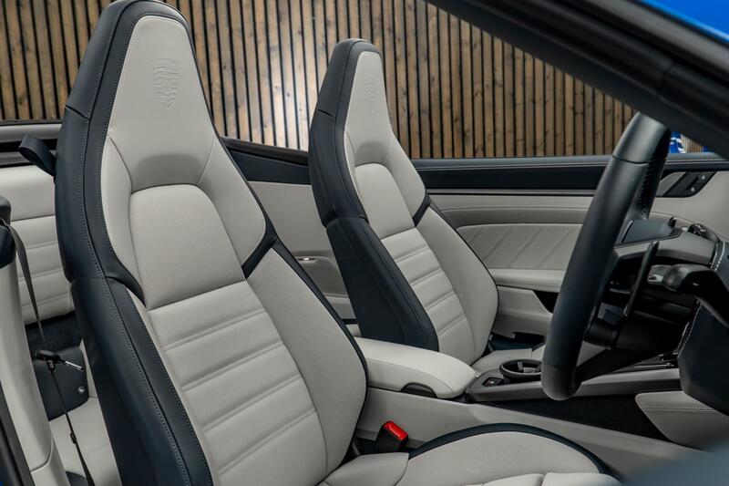 Porsche 911 view 2