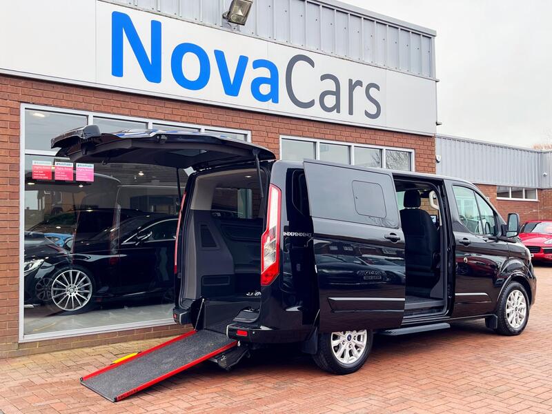 Ford Tourneo Custom view 100