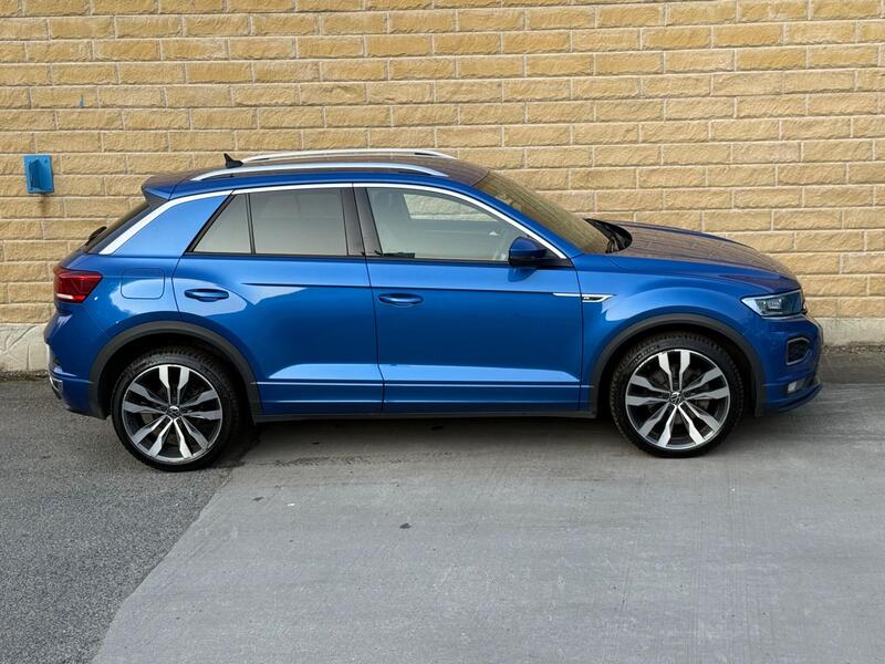 Volkswagen T-Roc view 6