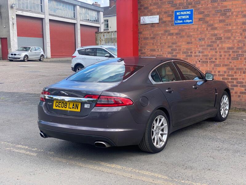 Jaguar XF view 5