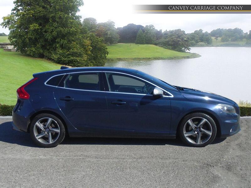 Volvo V40 view 5
