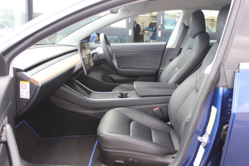 Tesla Model 3 view 4