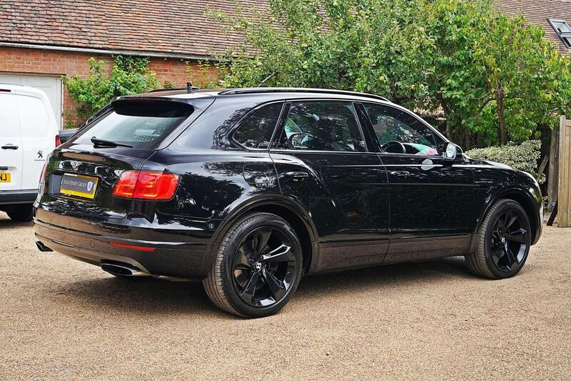 Bentley Bentayga view 6