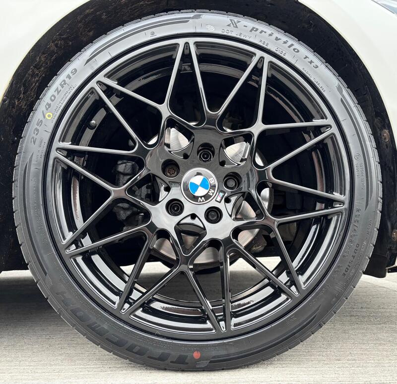 BMW 3 Series view 2