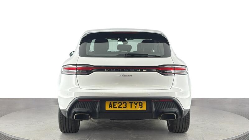 Porsche Macan view 5