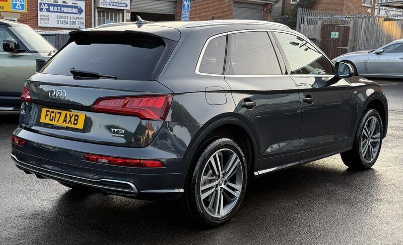 Audi Audi Q5 view 5