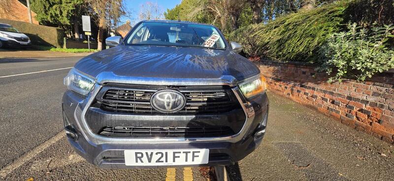 Toyota Hilux view 4