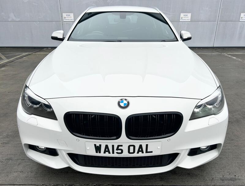 BMW 5 Series view 4