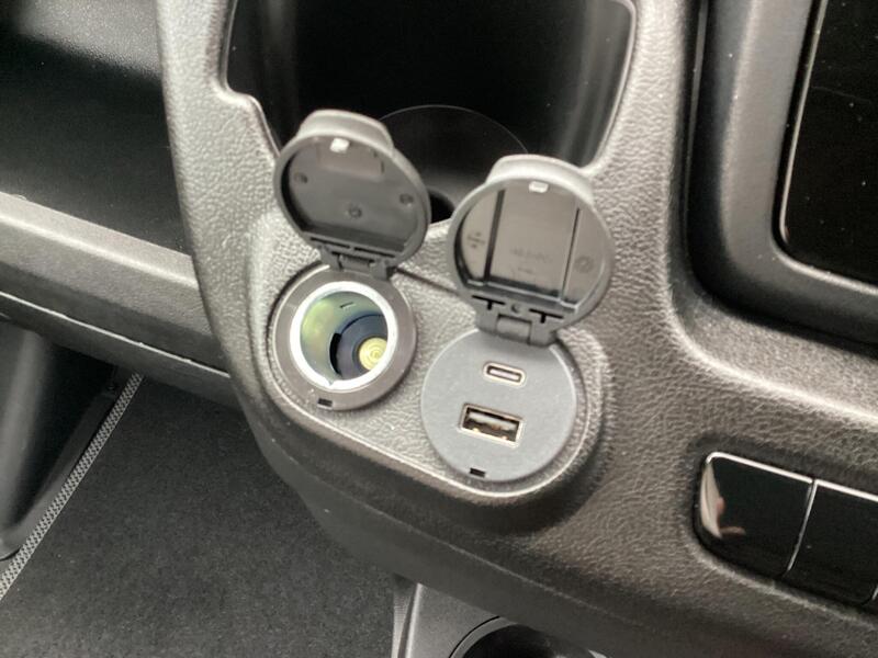 Auto-Trail Imala 730 — image 31