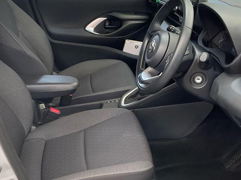 Toyota Yaris view 6