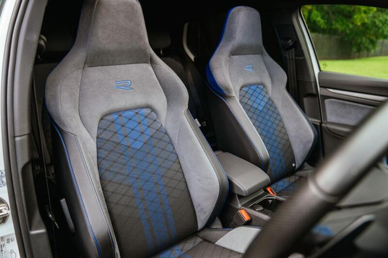 Volkswagen Golf view 4