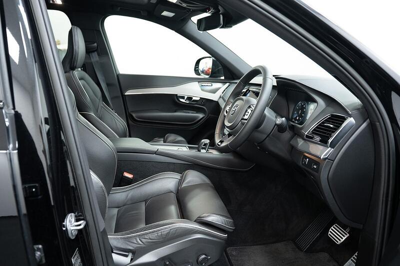 Volvo XC90 view 7