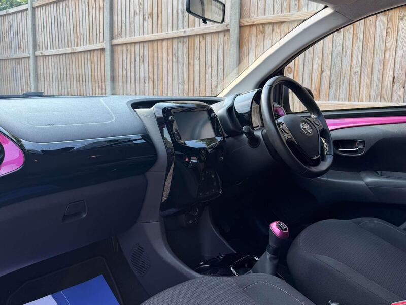 Toyota Aygo view 3